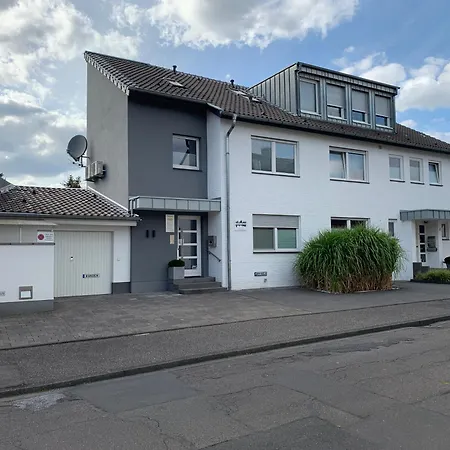 Fuer 4 Pers In Sechtem Bei Koeln/bonn, Db-anschluss *