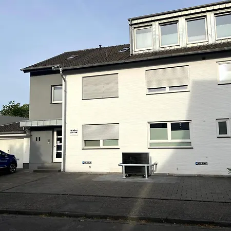 Fuer 4 Pers In Sechtem Bei Koeln/bonn, Db-anschluss * Bornheim (Rheinland)