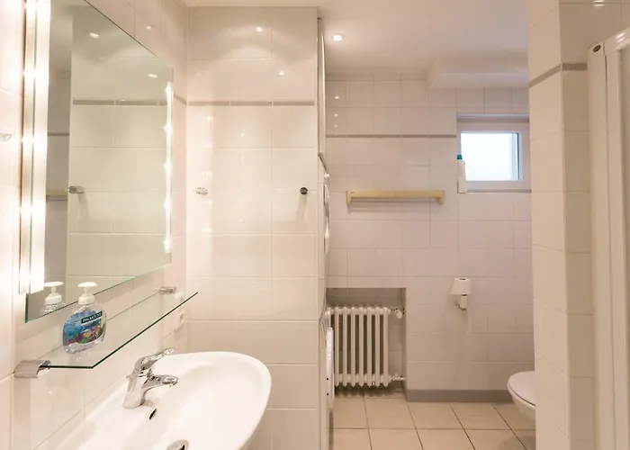 Fuer 4 Pers In Sechtem Bei Koeln/bonn, Db-anschluss *